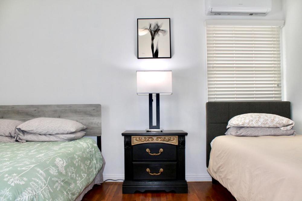 Los Angeles Blue Nest